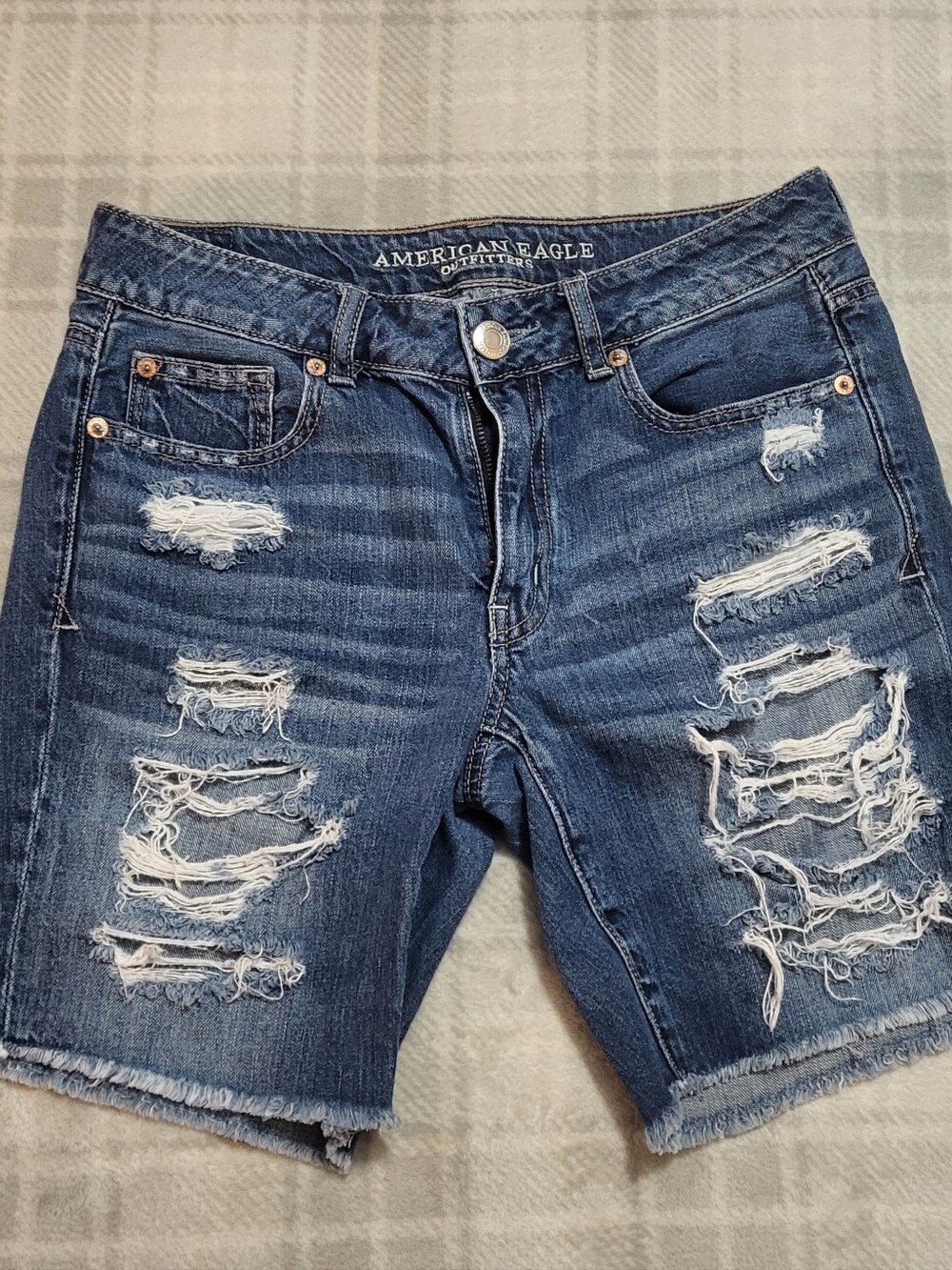 American Eagle Outfitters Distressed Blue Denim Shorts Size 4